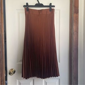 NWT SEZANE PLEATED MIDI SKIRT